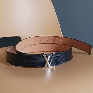 Louis Vuitton EPI INITIAL M9553  Belt Size 95/ 38, Black